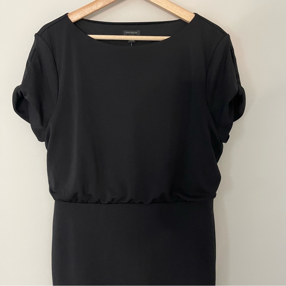 Ann Taylor Split Short Sleeve Blouson Sheath Dress L Black NWT